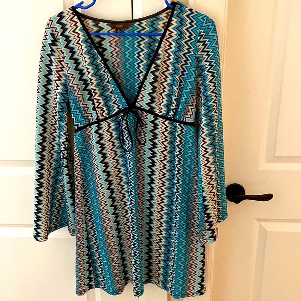 Beautiful blue and white short dress with long flowing sleeves